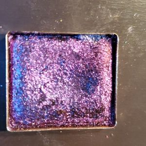 CLIONADH cosmetics rosette, jewelled multichrome